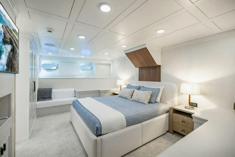 Slide: The Image of Mengi Yay 115 MY 2011 - 5111613