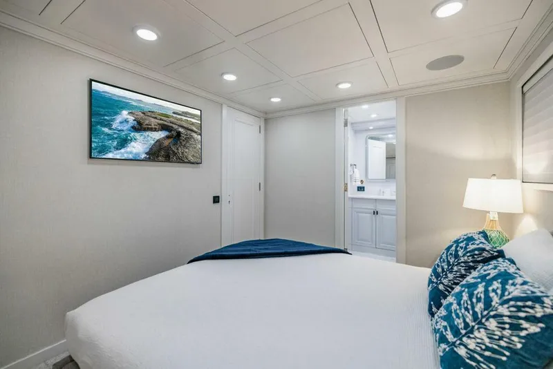 Slide: The Image of Mengi Yay 115 MY 2011 - 5111619