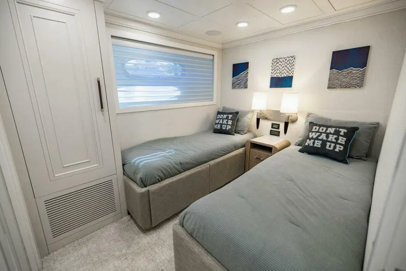 Slide: The Image of Mengi Yay 115 MY 2011 - 5111622