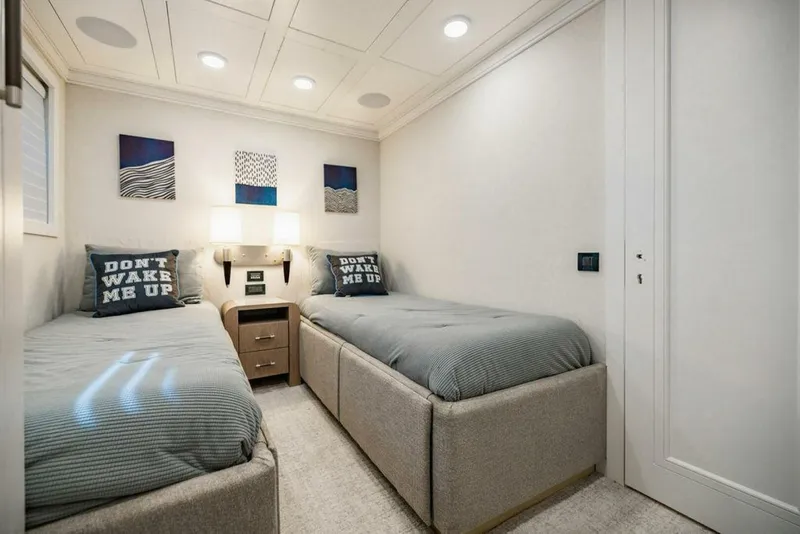 Slide: The Image of Mengi Yay 115 MY 2011 - 5111623