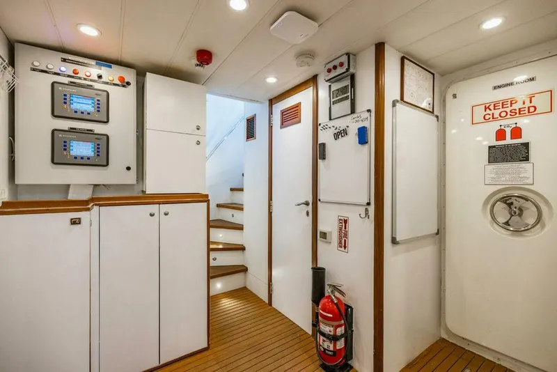 Slide: The Image of Mengi Yay 115 MY 2011 - 5111629