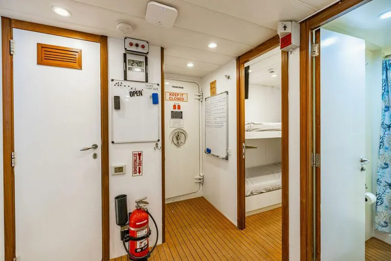 Slide: The Image of Mengi Yay 115 MY 2011 - 5111630