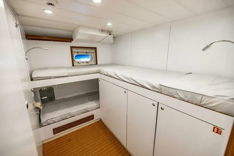 Slide: The Image of Mengi Yay 115 MY 2011 - 5111632