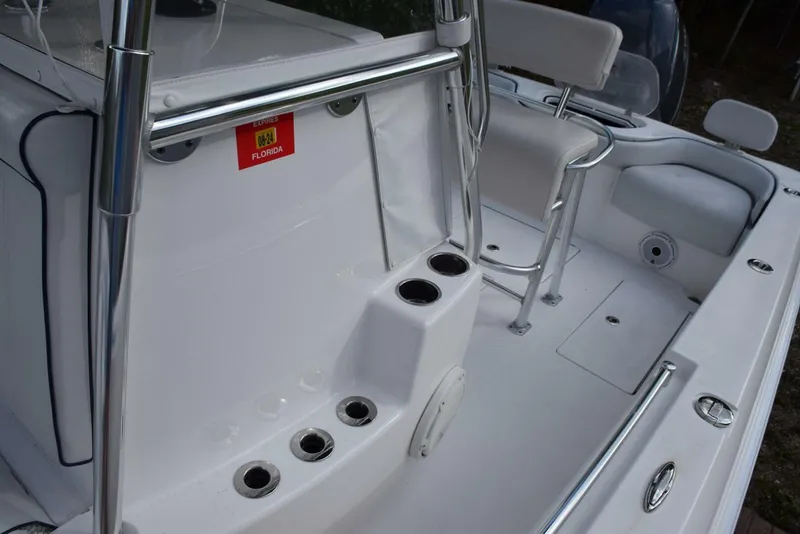 Slide: The Image of Port Side Deck and Aft Molded Seat, Removable Backrest - 5107820