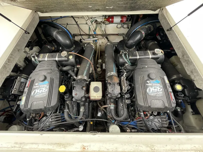 Slide: The Image of Twin MerCruiser 350 Mag MPI - 5108905