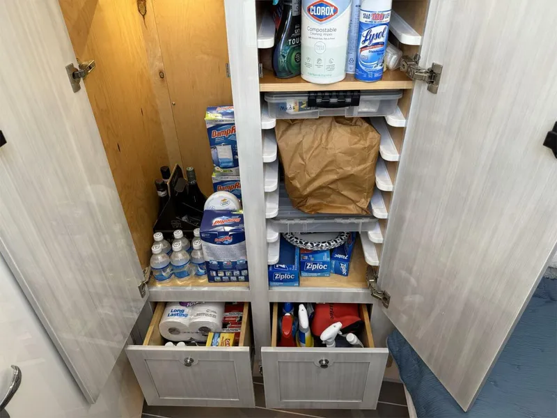 Slide: The Image of Cabin Storage   - 5130450