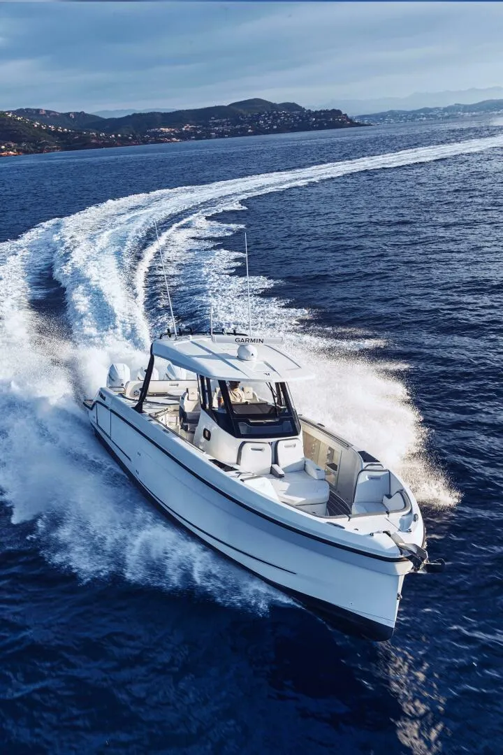 Slide: The Image of 2025 Wellcraft 38 T-Top - 5109068