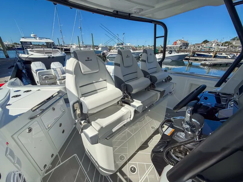Slide: The Image of Wellcraft 38 T-Top 2026 - 5781315