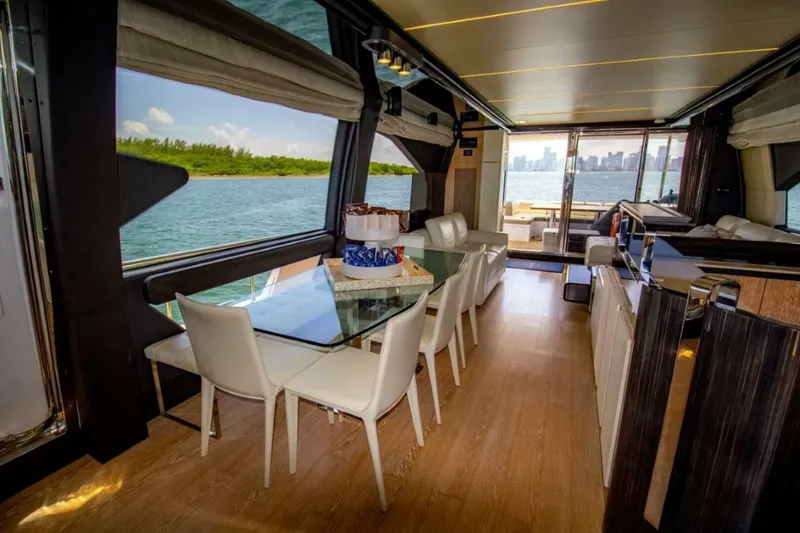 Slide: The Image of Azimut 72 FLY 2016 - 5110987