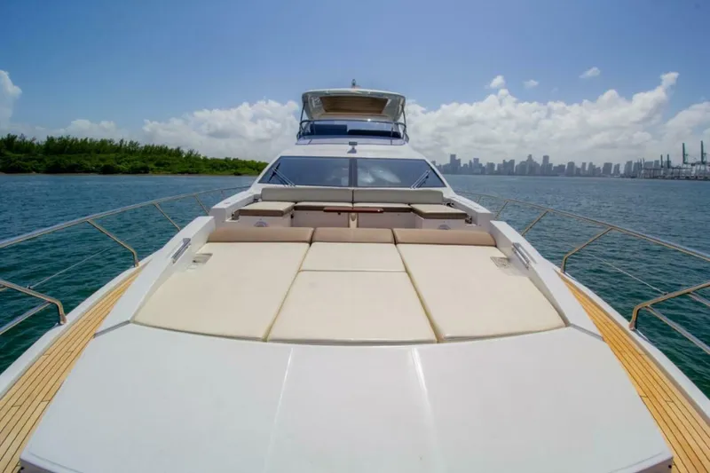 Slide: The Image of Azimut 72 FLY 2016 - 5111003