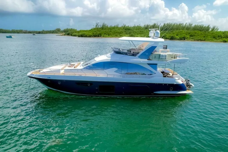Slide: The Image of Azimut 72 FLY 2016 - 5110978