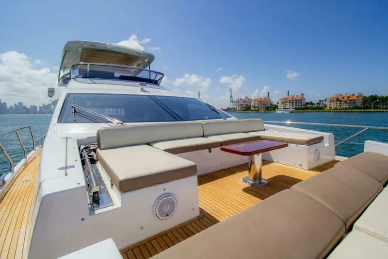 Slide: The Image of Azimut 72 FLY 2016 - 5111005
