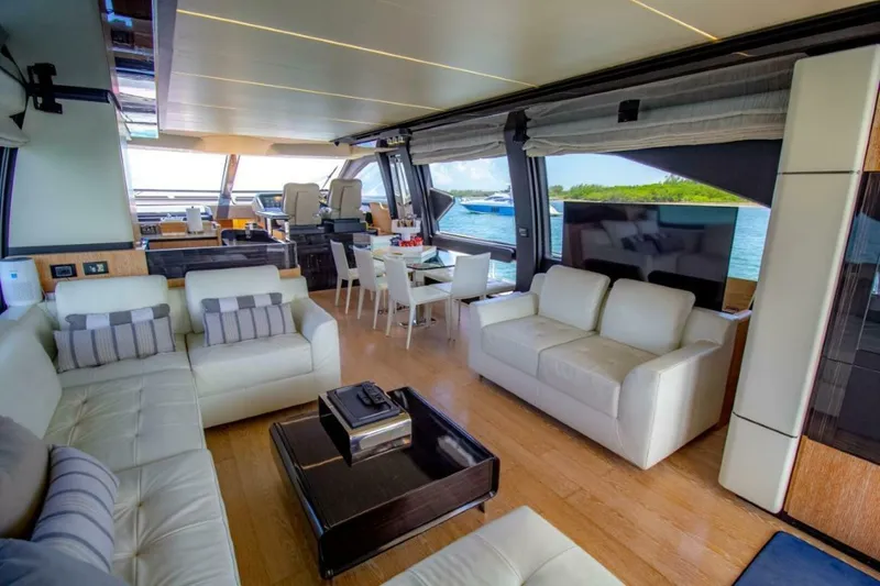 Slide: The Image of Azimut 72 FLY 2016 - 5110982