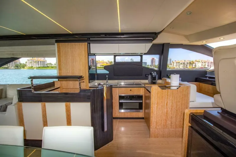 Slide: The Image of Azimut 72 FLY 2016 - 5110983