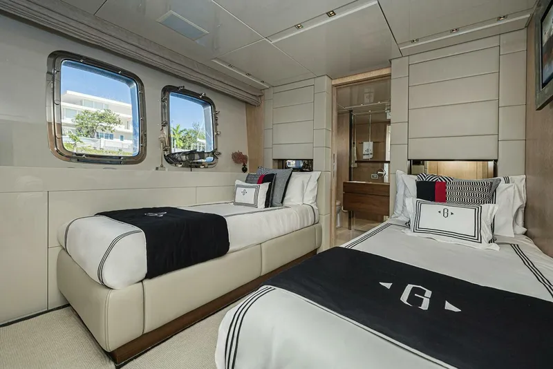 Slide: The Image of Sanlorenzo SL104 - 5112239