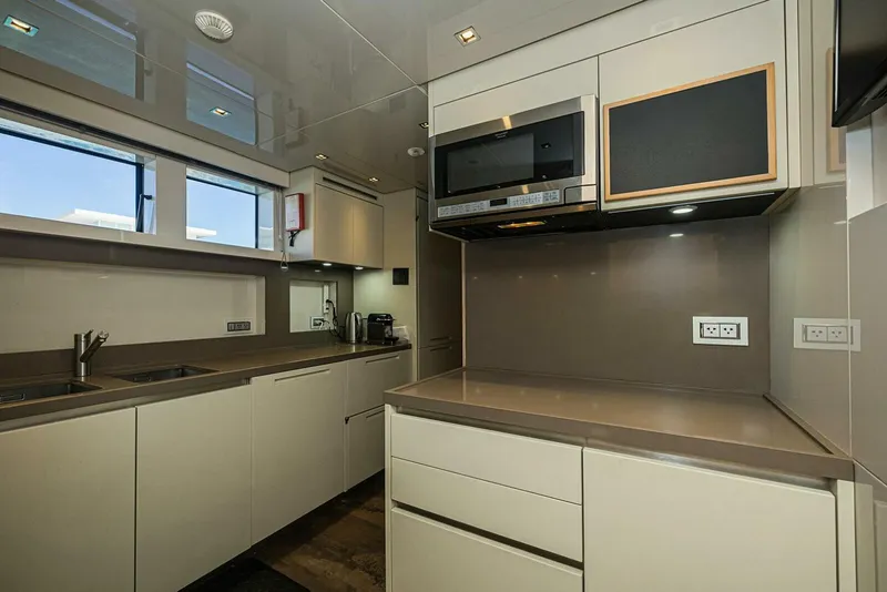 Slide: The Image of Sanlorenzo SL104 - 5112250