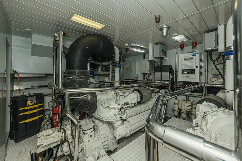 Slide: The Image of Sanlorenzo SL104 - 5112252