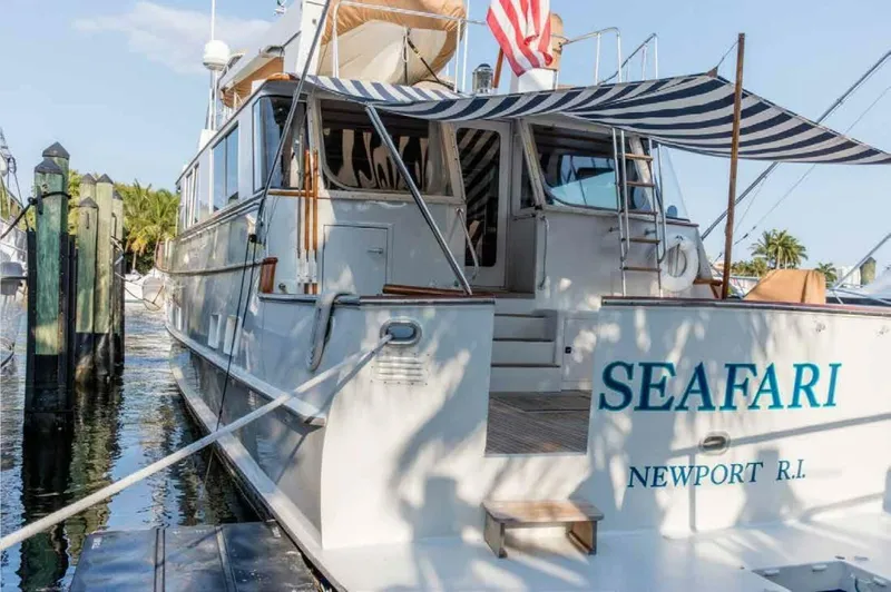 Slide: The Image of Burger Raised Pilothouse CPMY 1975 - 5324342