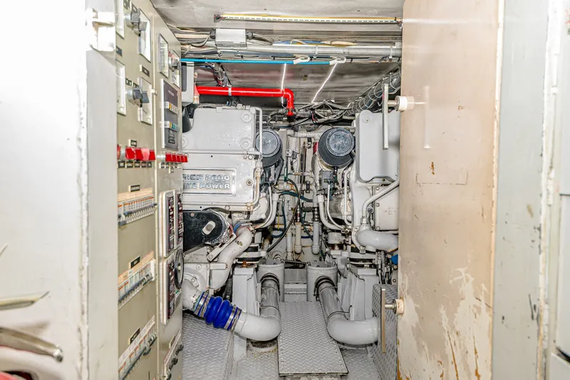 Slide: The Image of Burger 91 1983 - 6009096