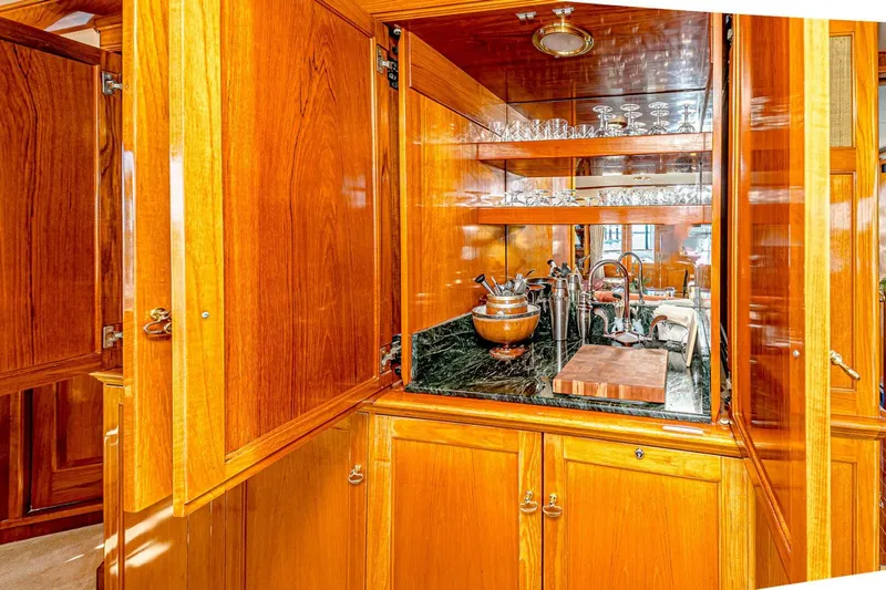 Slide: The Image of Burger 91 1984 - 5122413