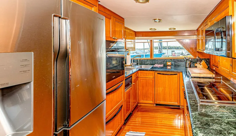 Slide: The Image of Burger 91 1984 - 5122429