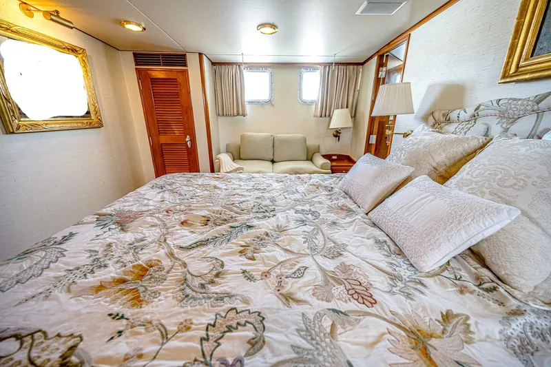 Slide: The Image of Burger 91 1984 - 5122432