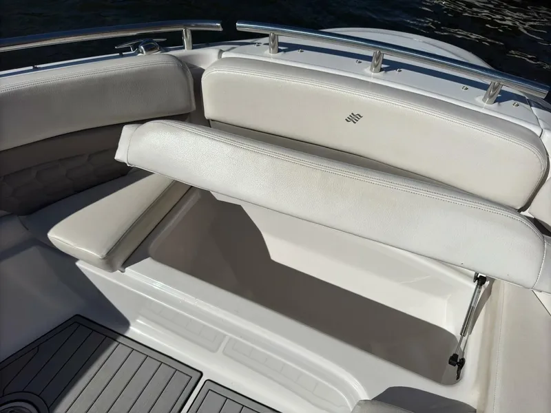 Slide: The Image of Four Winns H350 Bowrider 2019 - 5114323