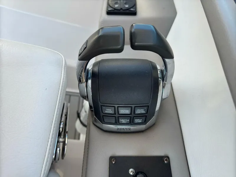 Slide: The Image of Four Winns H350 Bowrider 2019 - 5114317