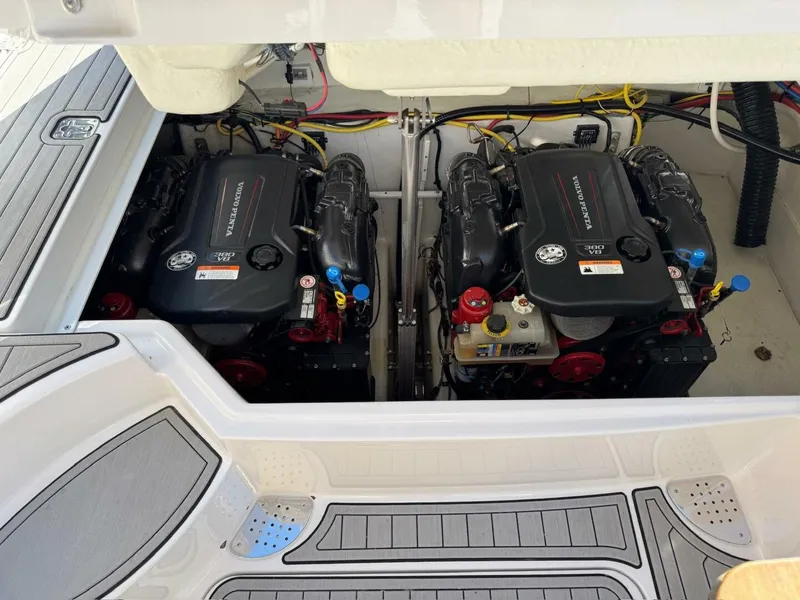 Slide: The Image of Four Winns H350 Bowrider 2019 - 5114344