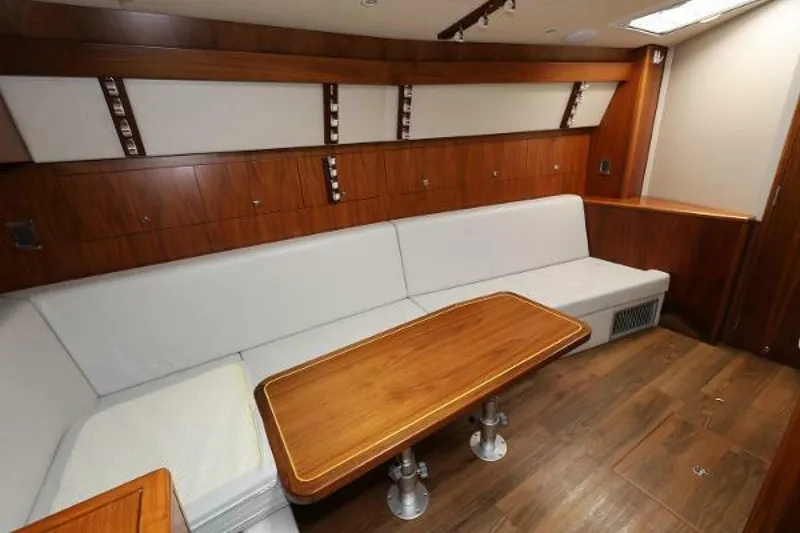 Slide: The Image of Hatteras 45 Express Sportfish 2018 - 5117057