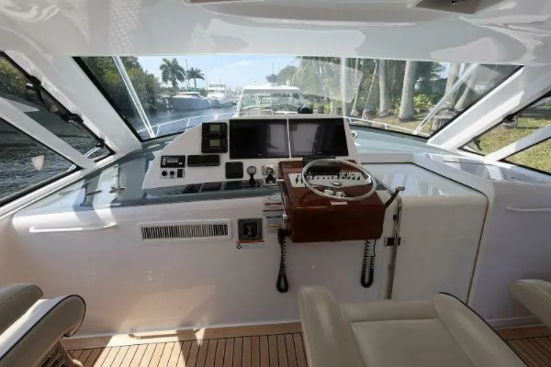 Slide: The Image of Hatteras 45 Express Sportfish 2018 - 5117070