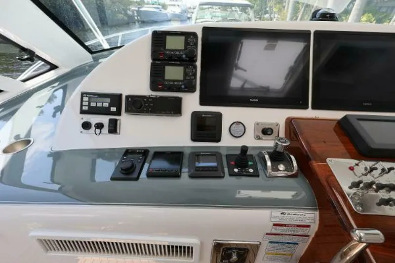 Slide: The Image of Hatteras 45 Express Sportfish 2018 - 5117075