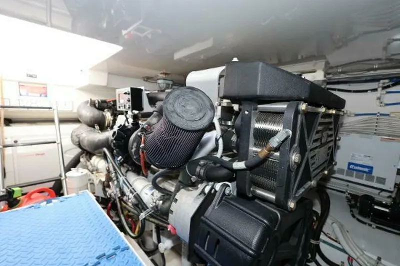 Slide: The Image of Hatteras 45 Express Sportfish 2018 - 5117081