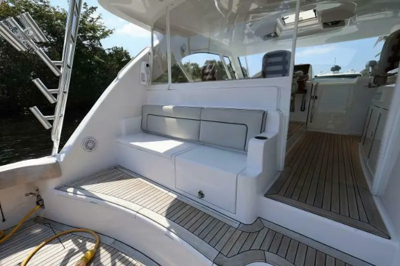 Slide: The Image of Hatteras 45 Express Sportfish 2018 - 5117088