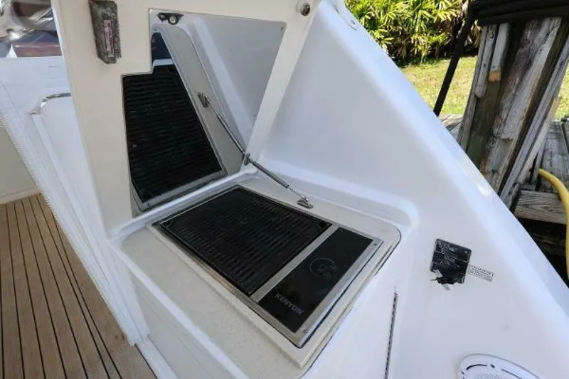 Slide: The Image of Hatteras 45 Express Sportfish 2018 - 5117089