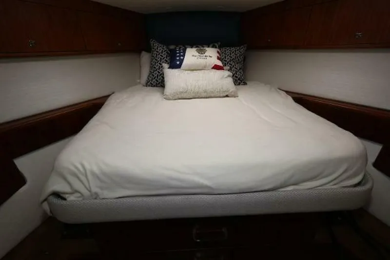 Slide: The Image of Hatteras 45 Express Sportfish 2018 - 5117052