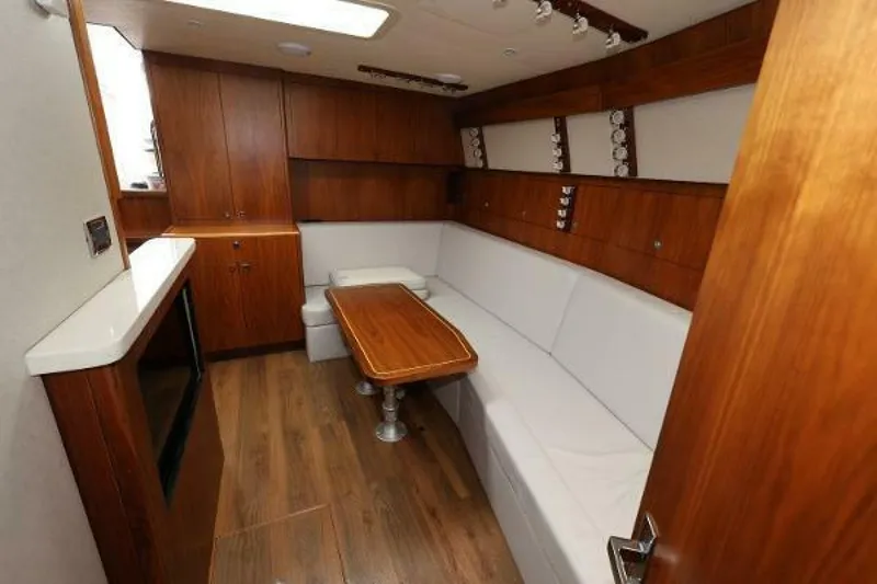 Slide: The Image of Hatteras 45 Express Sportfish 2018 - 5117055