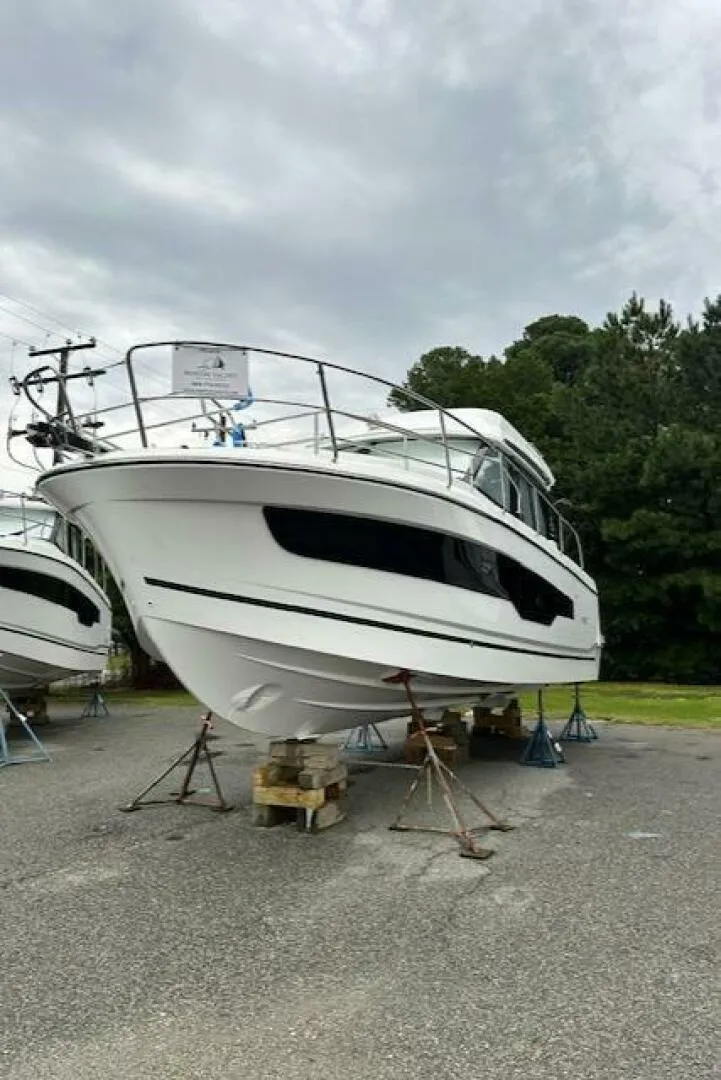 The Image of Jeanneau NC 1095 Fly Exterior Hull - 5124569