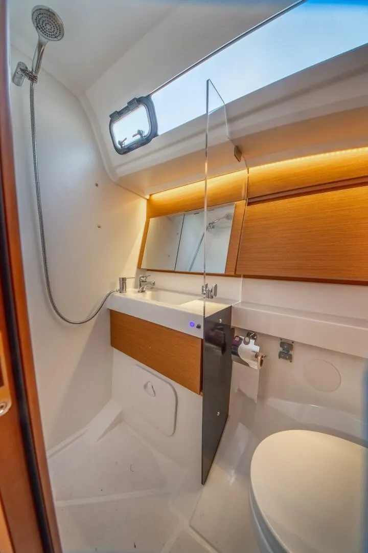 Slide: The Image of Jeanneau Sun Odyssey 410 2023 - 5912035