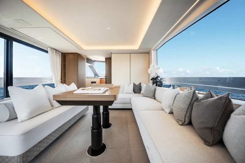 Slide: The Image of Azimut Seadeck 7 2025 - 5289398