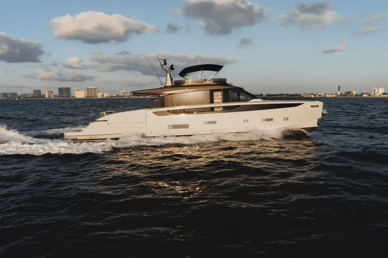 Slide: The Image of Azimut Seadeck 7 2025 - 5289378