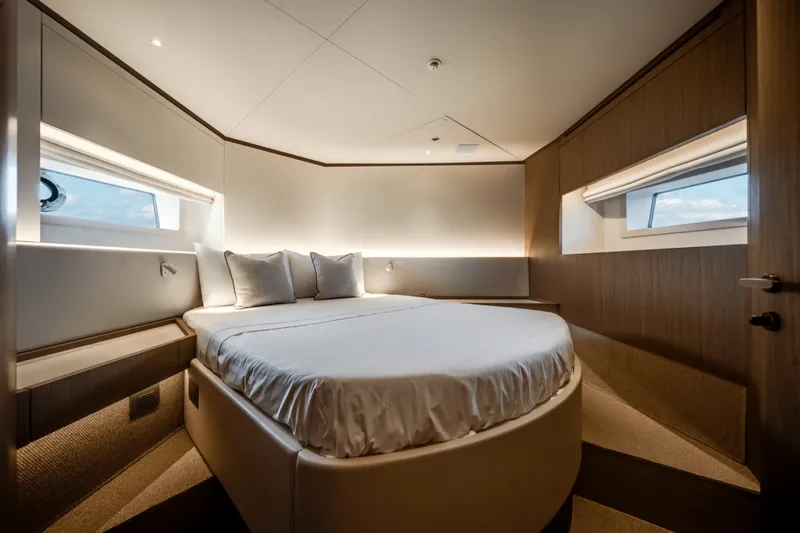 Slide: The Image of Azimut Seadeck 7 2025 - 5289409