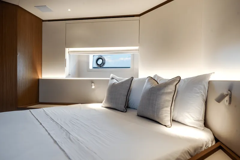 Slide: The Image of Azimut Seadeck 7 2025 - 5289410