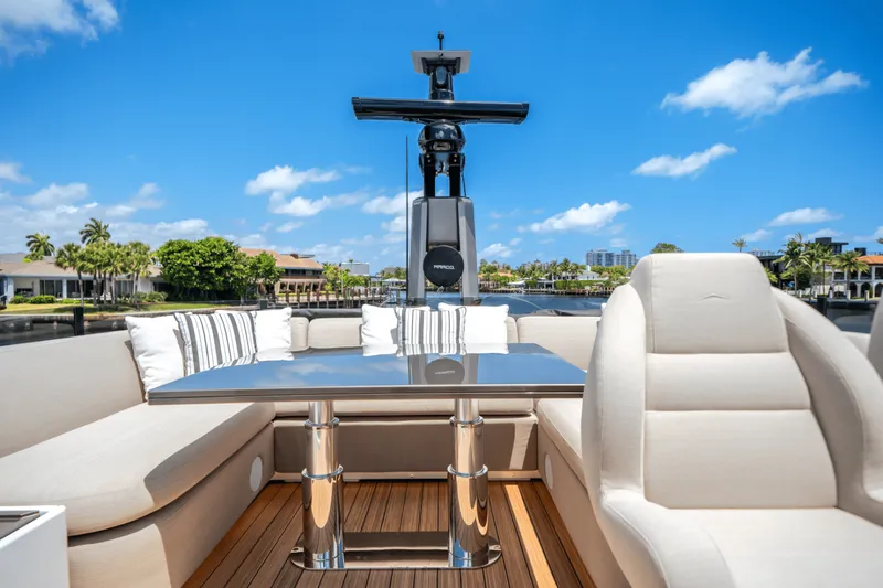 Slide: The Image of Azimut Seadeck 7 2025 - 5289441