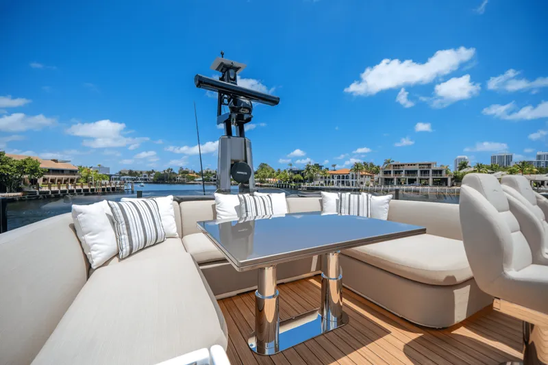 Slide: The Image of Azimut Seadeck 7 2025 - 5289444