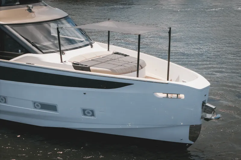 Slide: The Image of Azimut Seadeck 7 2025 - 5289383