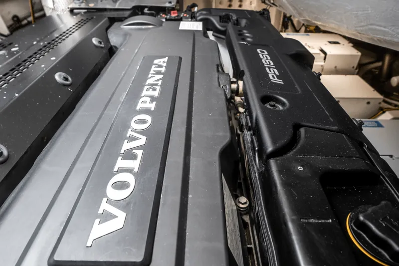 Slide: The Image of Azimut Seadeck 7 2025 - 5289451