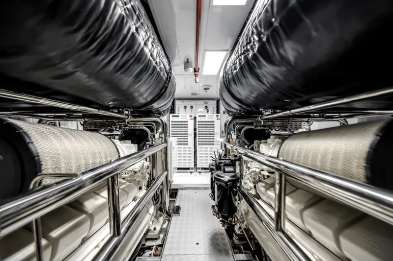 Slide: The Image of Azimut Grande 32M 2025 - 5568725