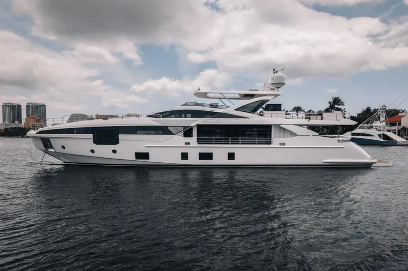 Slide: The Image of Azimut Grande 32M 2025 - 5273810