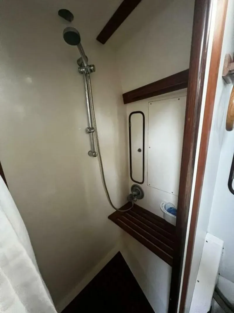 Slide: The Image of Passport 470 2000 - 5115434